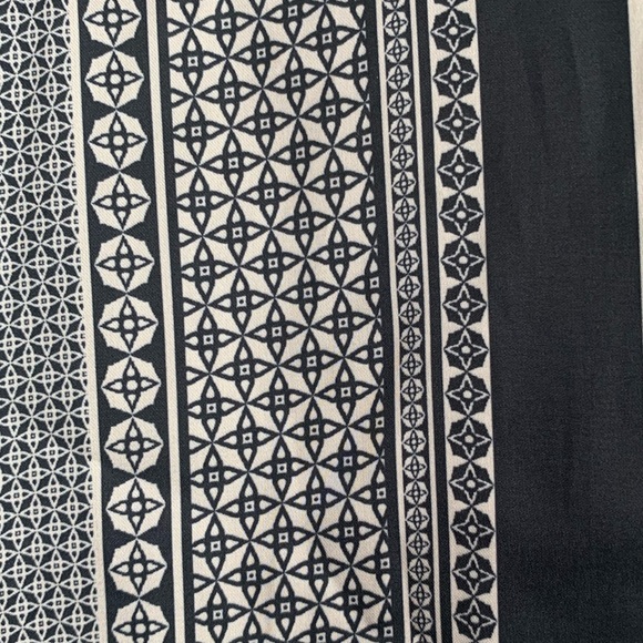 H&M Blouse - Picture 8 of 8